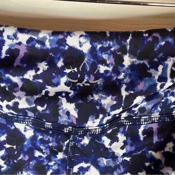 Beyond Yoga Splatter Blue Leggings Size Medium Full Length Mid Rise - Picture 3 of 7